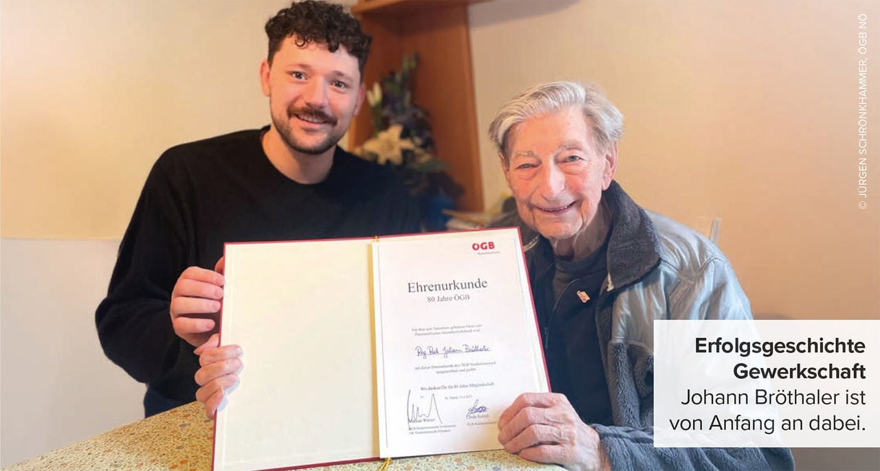 Johann Bröthaler with 80 years of ÖGB certificate of honour
