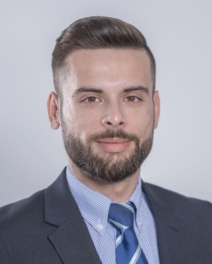 Anil Zümrüt