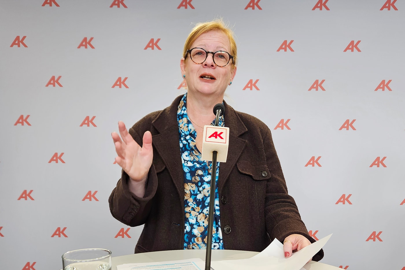 Ursula Woditschka | Fachbereichssekretärin Gebäudemanagement, vida